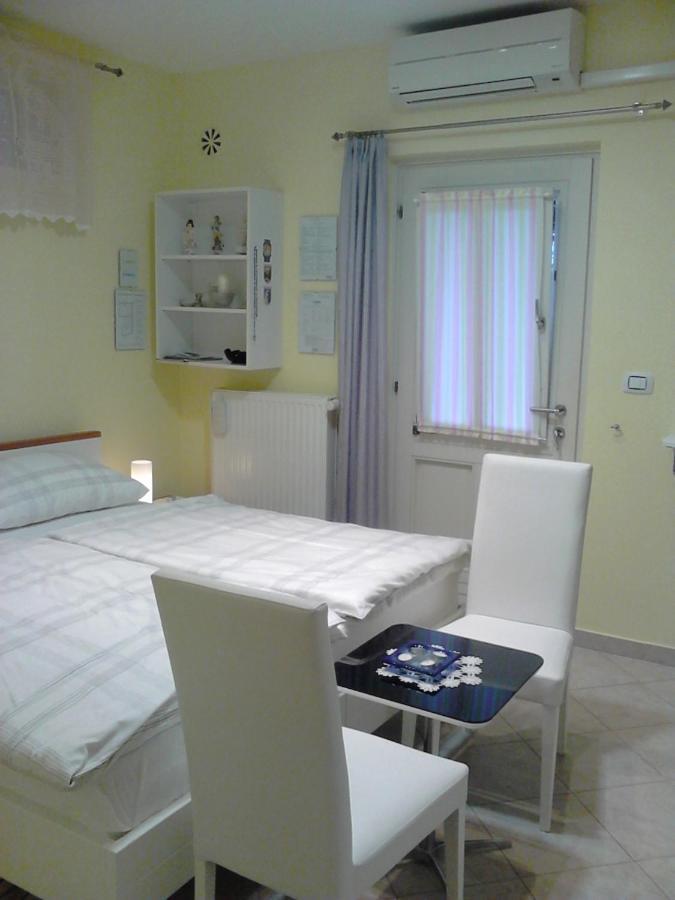 Room Sarah Rijeka Rum bild